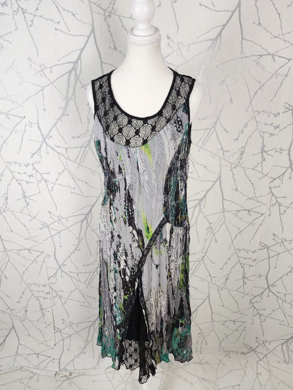 Cativa Mixed Fabric Artsy Patchwork Round Neck Shift Dress